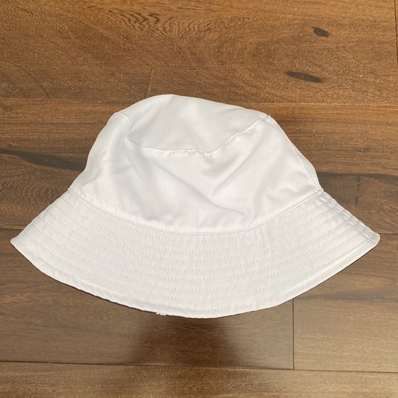 Alice + Olivia Reversible Bucket hat - Picture 2 of 4